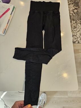 Black High-Waist Leggings